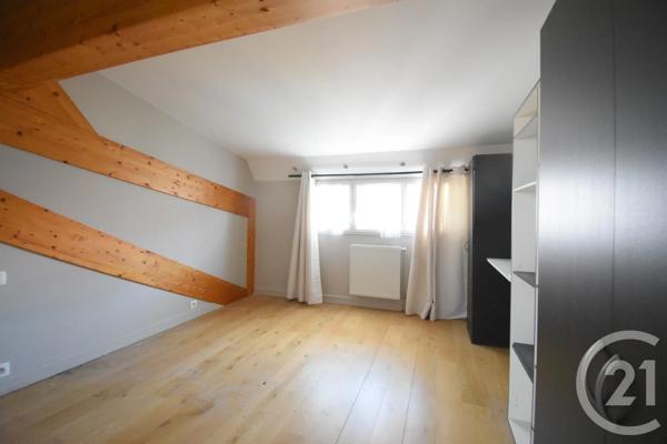 Maison à vendre  7 pièces - 273,72 m 2   VICHY  - 03