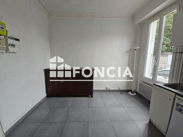 Location Studio 11.58 m² - 8 - 8 BIS RUE DE L'ARCHEVECHE Charenton Le Pont 94220