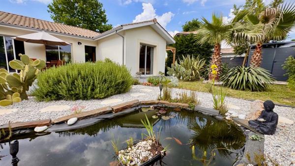 Jolie villa récente de plain-pied, très soignée