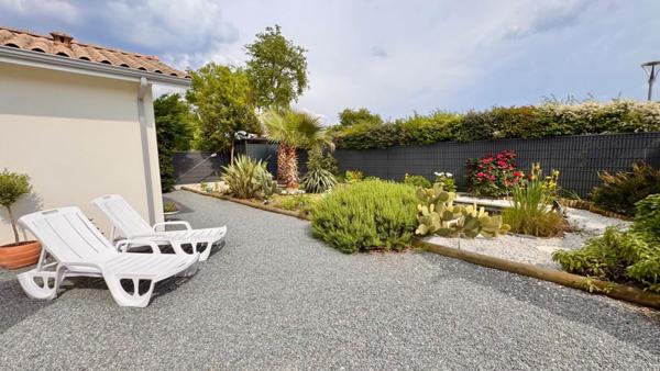 Jolie villa récente de plain-pied, très soignée