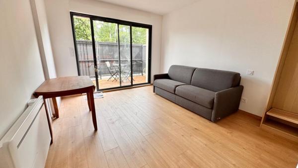 Jolie villa récente de plain-pied, très soignée