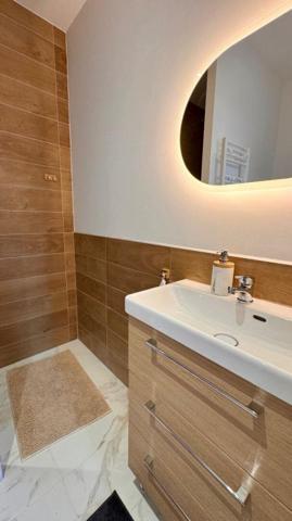 Jolie villa récente de plain-pied, très soignée