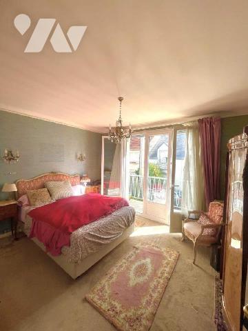 RENNES, Maison d'habitation - Quartier Sainte Thérèse - Maison des années 60 exposée Sud compre...