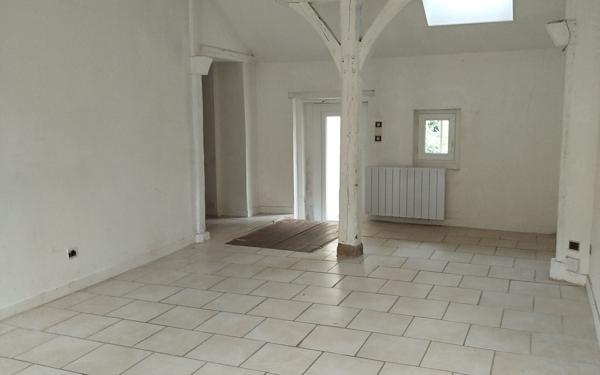 Maison à vendre    3 pièces •  Châtillon-Coligny