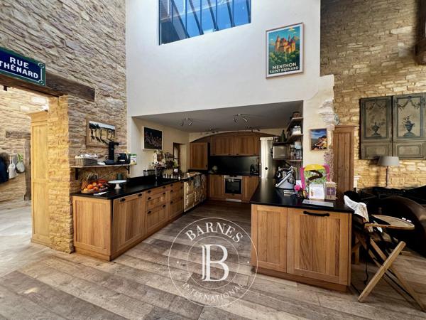 Givry, Maison de village 8 Chambres -  386 m² à vendre