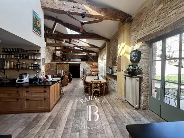 Givry, Maison de village 8 Chambres -  386 m² à vendre