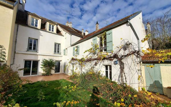 Maison à vendre    5 pièces • 145 m2 Crécy-la-Chapelle