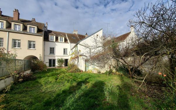 Maison à vendre    5 pièces • 145 m2 Crécy-la-Chapelle