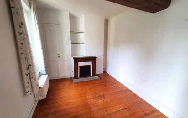 Maison à vendre    5 pièces • 145 m2 Crécy-la-Chapelle