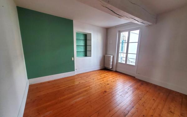 Maison à vendre    5 pièces • 145 m2 Crécy-la-Chapelle