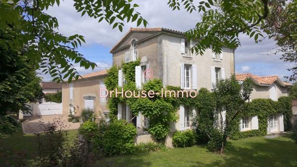 Maison à vendre 8 pièces de 250 m²