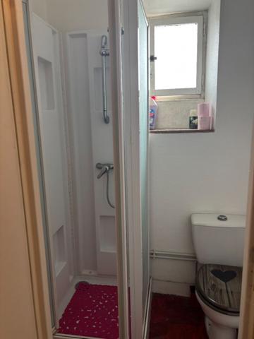 Immeuble de ville à restaurer. Fort potentiel