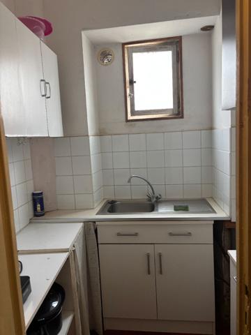 Immeuble de ville à restaurer. Fort potentiel