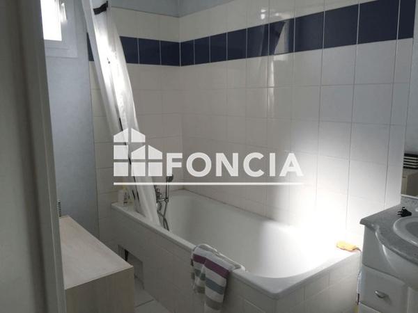 Location Studio 28 m² - 95 RUE DU PONT DE LA GARDE Agen 47000