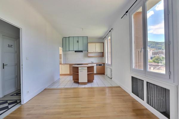 EXCLUSIVITE CHAMALIERES, belle villa avec 6 chambres, garage et jardin