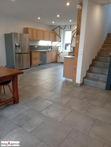 Maison à LAPALISSE, 03120 - 6 pièces 160m²