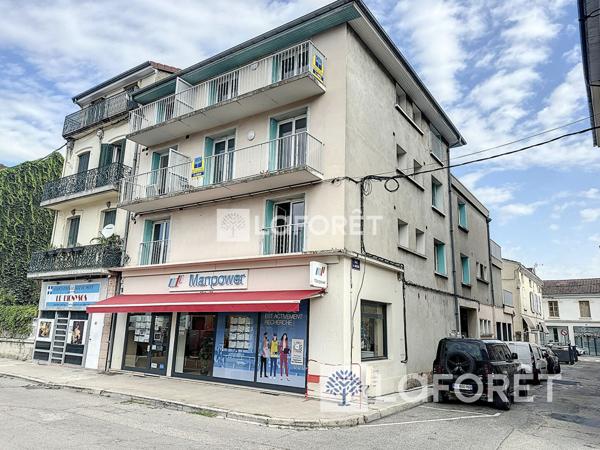 Location appartement Bourgoin-Jallieu - 2 pièce(s) - 29 m² - 625 €/mois