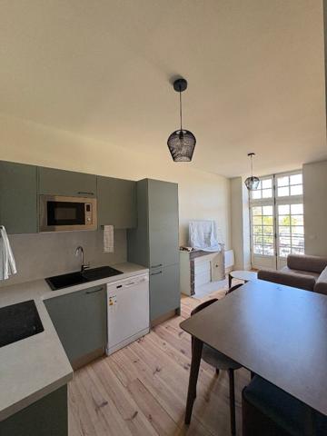 Appartement Bordeaux 5 pièce(s) 67.62 m2