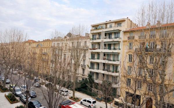 Appartement à vendre    2 pièces • 28,95 m2 Nice