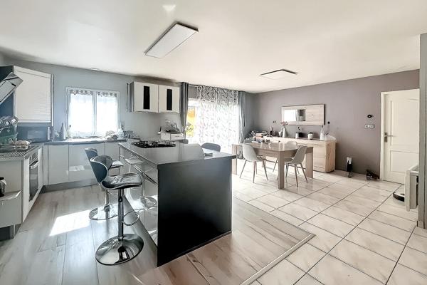 Maison Saint Medard D Aunis 6 pièce(s) 111 m2, Sainte soulle 17220