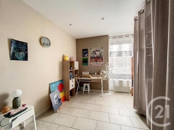 Appartement F4 à vendre  4 pièces - 94 m2 NEMOURS - 77
