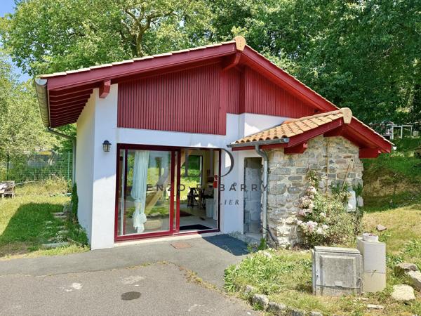 Parking
        
        - 32 m² Exclusivité 135 000 € *