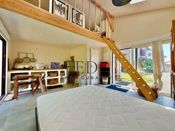 Parking
        
        - 32 m² Exclusivité 135 000 € *