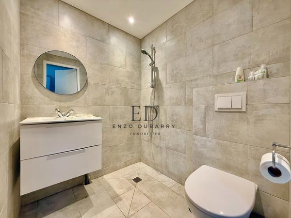 Parking
        
        - 32 m² Exclusivité 135 000 € *