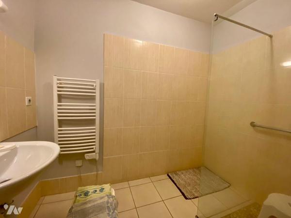 Idéal investisseur, appartement vendu loué à Salbris, en plein centre ville, dans la résidence ...