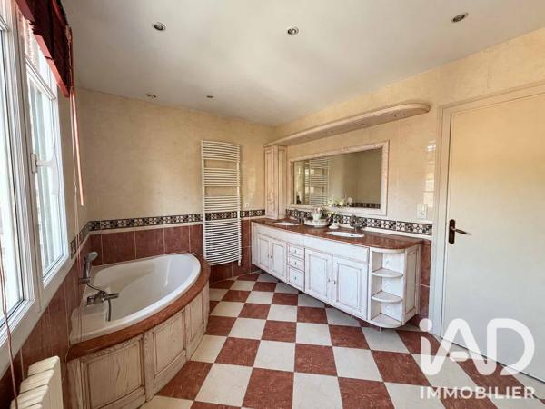 Maison à vendre 7 pièces 259 m² Le Blanc