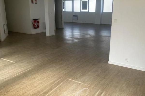 Vente - BUREAUX 156 m 2