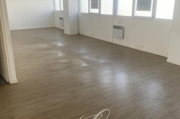 Vente - BUREAUX 156 m 2