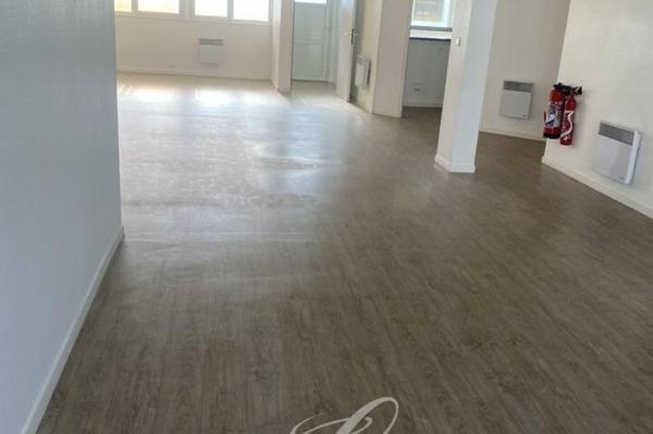 Vente - BUREAUX 156 m 2