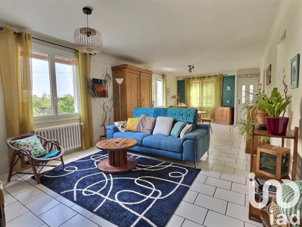 House for sale 5 rooms 106 m² Villeneuve