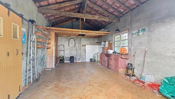 Maison pierre 1900 à mettre au gout du jour, fort potentiel