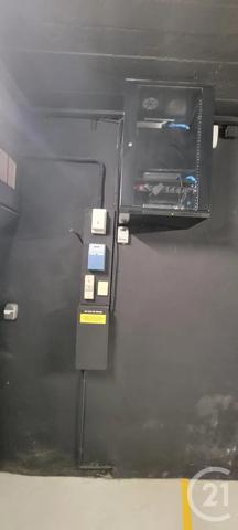 Parking à vendre  70 m 2   AVIGNON  - 84