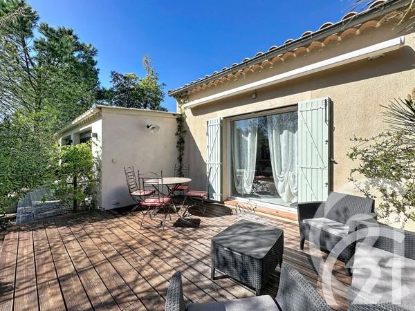 Maison à vendre  6 pièces - 149 m 2   CHEVAL BLANC  - 84