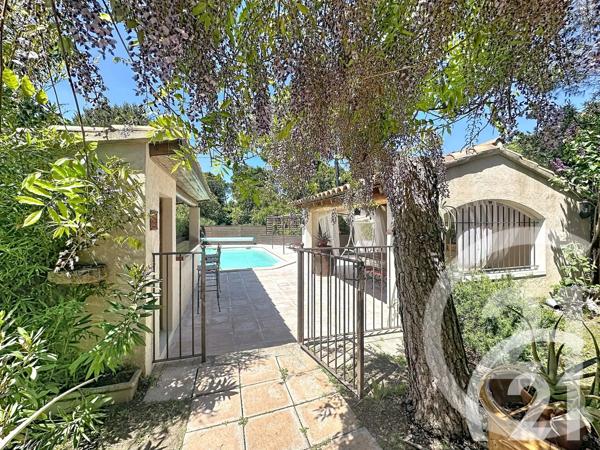 Maison à vendre  6 pièces - 149 m 2   CHEVAL BLANC  - 84