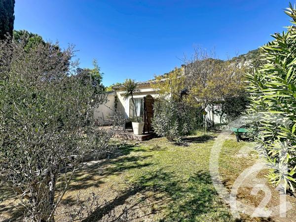 Maison à vendre  6 pièces - 149 m 2   CHEVAL BLANC  - 84