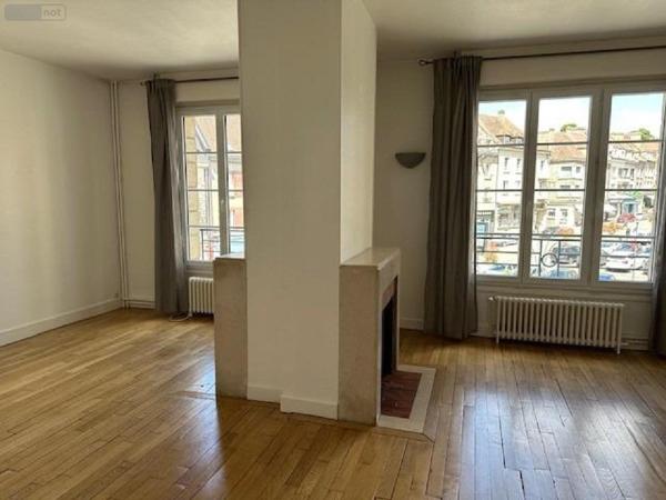 Appartement à louer à Neufchâtel-en-Bray en Seine-Maritime (76270), ref : L160