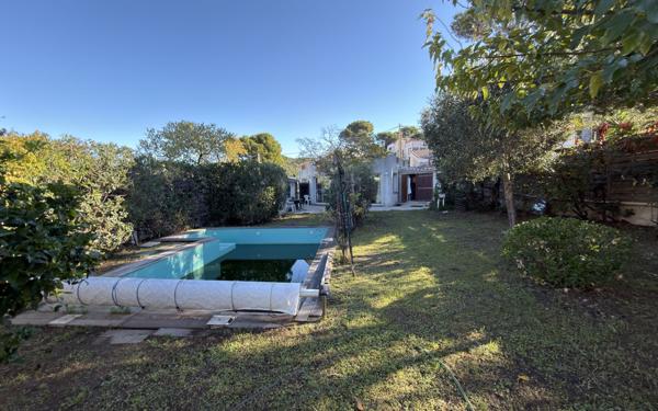 Maison à vendre    4 pièces • 111,30 m2 Marseille 8