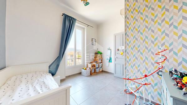 NICE - BAUMETTES : VASTE 4 PIÈCES AVEC BALCON VUE DÉGAGÉE, JARDIN PRIVATIF, CAVE ET PARKING