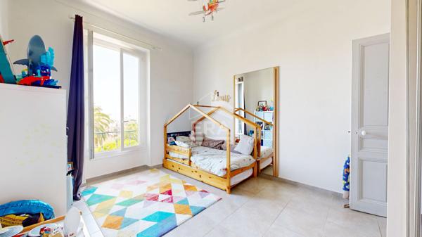 NICE - BAUMETTES : VASTE 4 PIÈCES AVEC BALCON VUE DÉGAGÉE, JARDIN PRIVATIF, CAVE ET PARKING