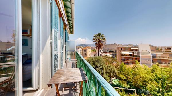 NICE - BAUMETTES : VASTE 4 PIÈCES AVEC BALCON VUE DÉGAGÉE, JARDIN PRIVATIF, CAVE ET PARKING