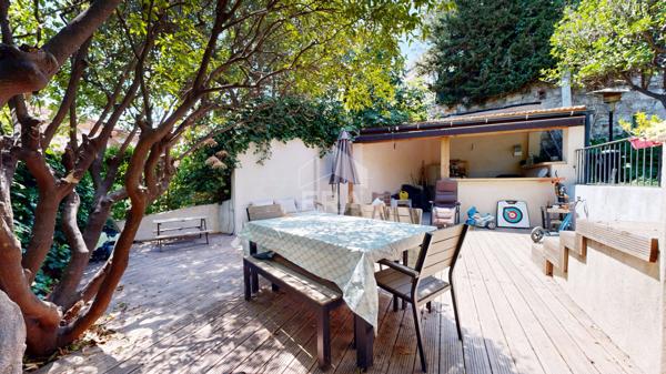 NICE - BAUMETTES : VASTE 4 PIÈCES AVEC BALCON VUE DÉGAGÉE, JARDIN PRIVATIF, CAVE ET PARKING