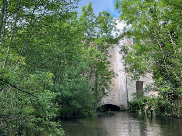 Impensable - Un ancien moulin et ses îles en coeur de ville