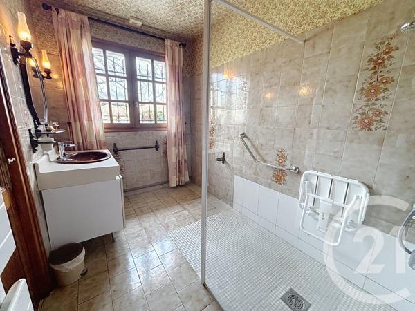 Maison à vendre  6 pièces - 131,60 m 2   MONTPON MENESTEROL  - 24