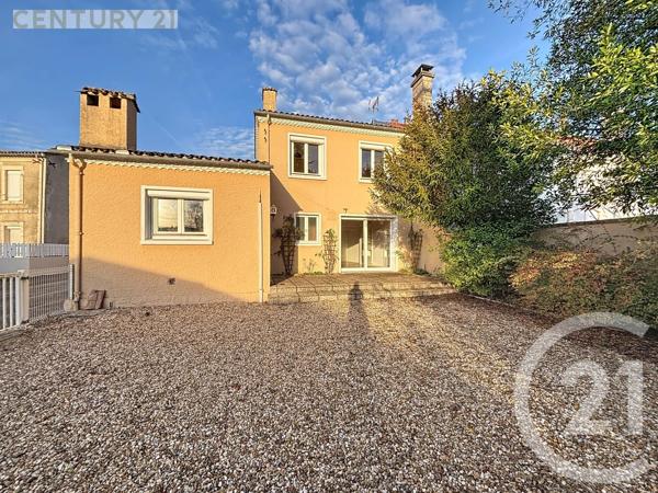 Maison à vendre  6 pièces - 131,60 m 2   MONTPON MENESTEROL  - 24
