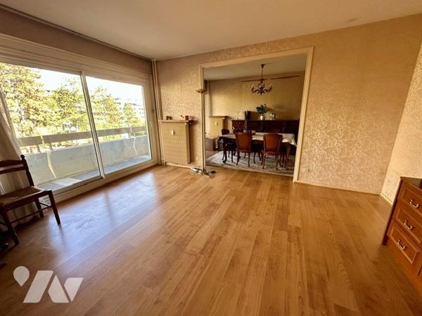 A VENDRE 5 PIECES AU CLOS DE MEDREVILLE!