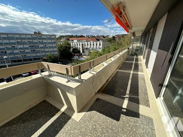 A VENDRE 5 PIECES AU CLOS DE MEDREVILLE!